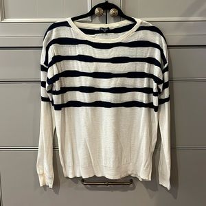 Splendid sweater size medium